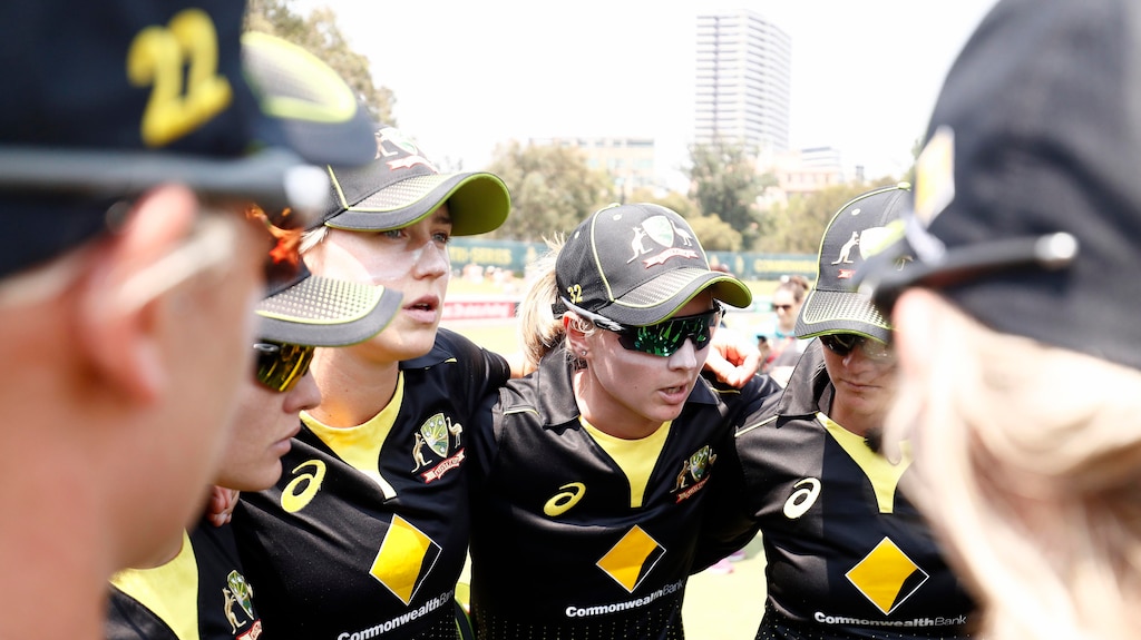 Hussey: Australia team to beat in World Cup