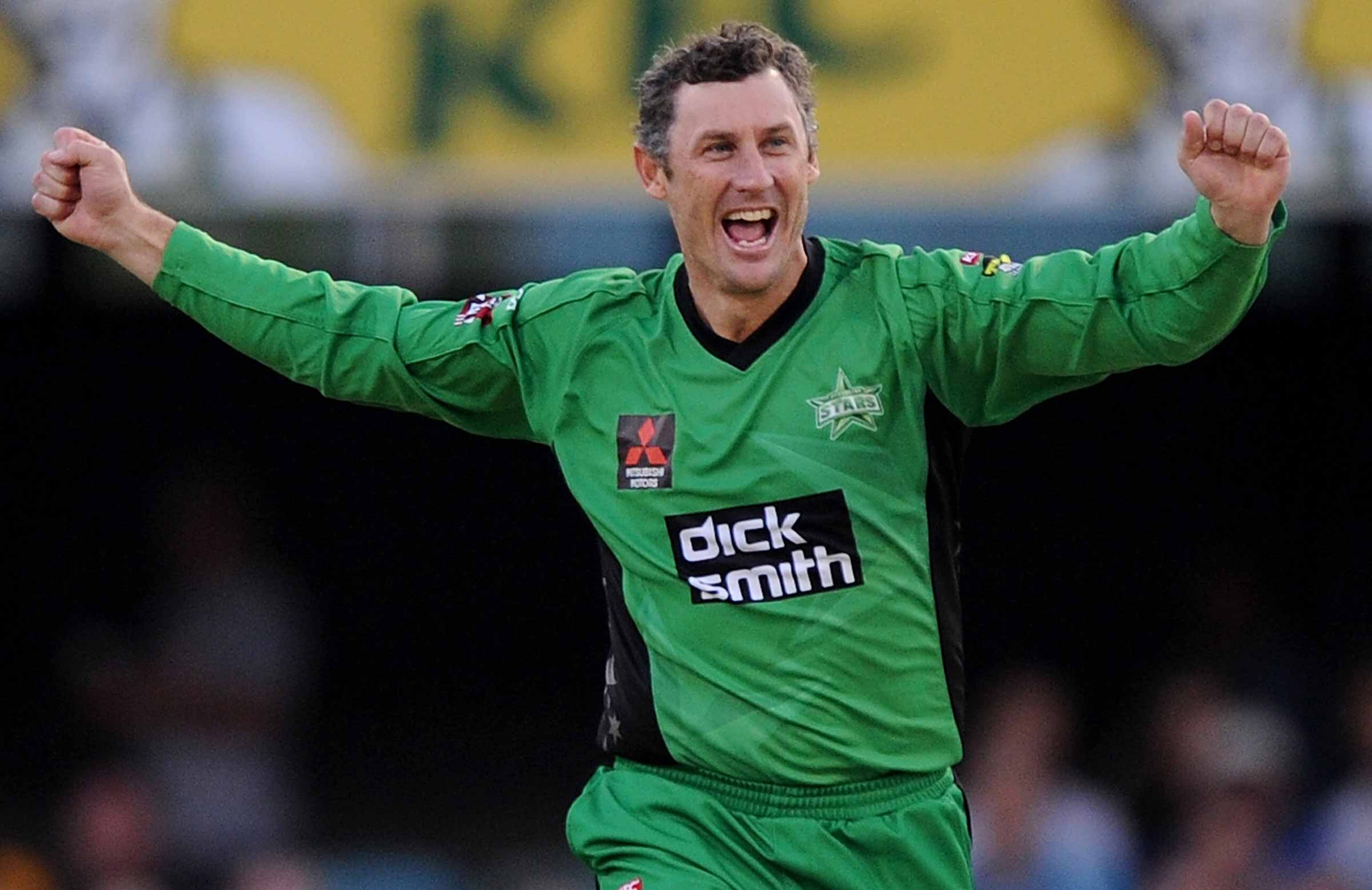 Hussey named Stars head mentor