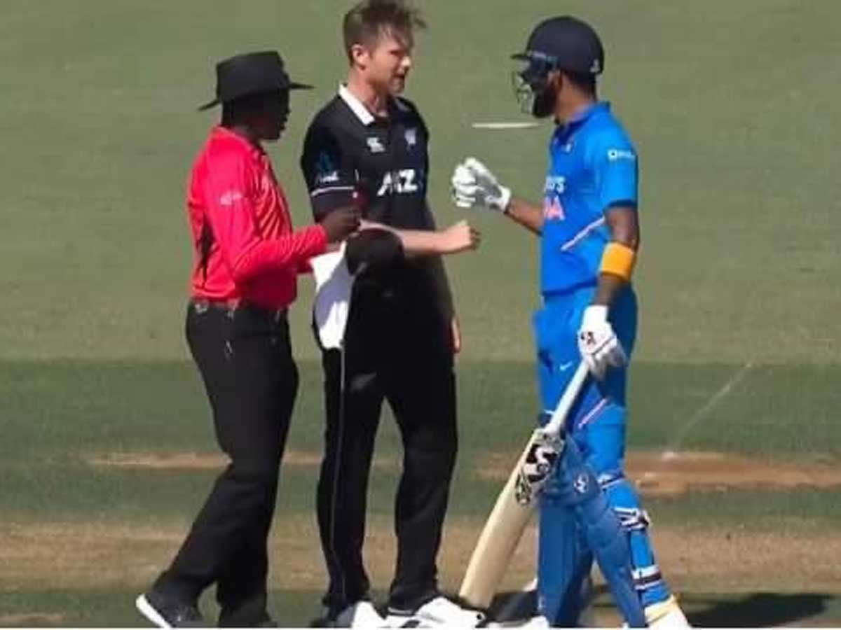 ICC comes up with hilarious suggestion on KL Rahul-Jimmy Neesham picture from 3rd ODI