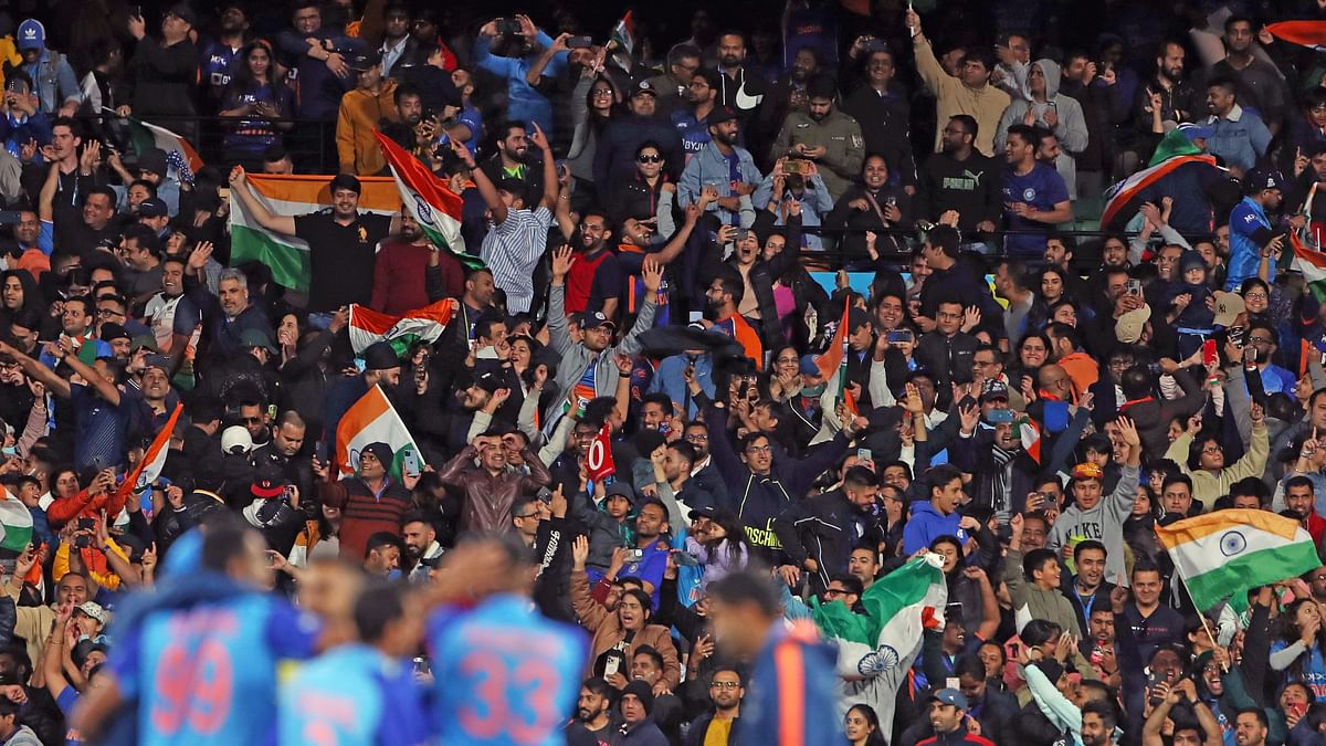 Ind vs Pak: 90,000 fans sing 'Chak De India' after win at MCG, video goes viral; watch   