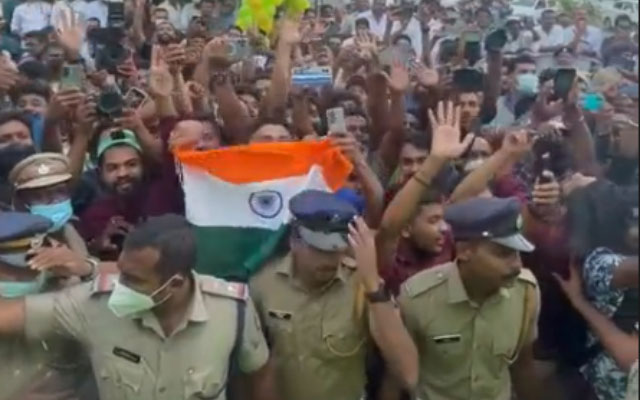 IND vs SA: Indian team bus gets mobbed by Sanju Samson fans upon arrival in Thiruvananthapuram