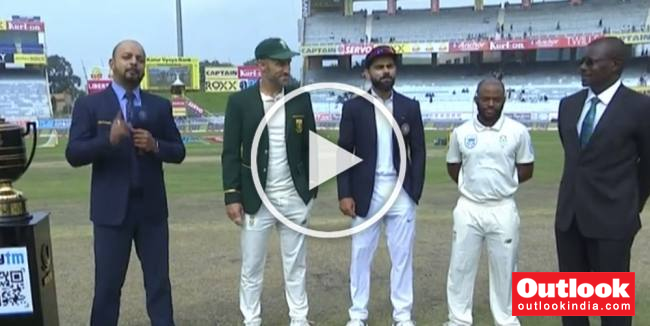 IND Vs SA, Ranchi Test: Oh, Poor Faf Du Plessis! Even With His Proxy, South Africa Captain Can't Beat Virat Kohli - WATCH Rare Cricket Moment