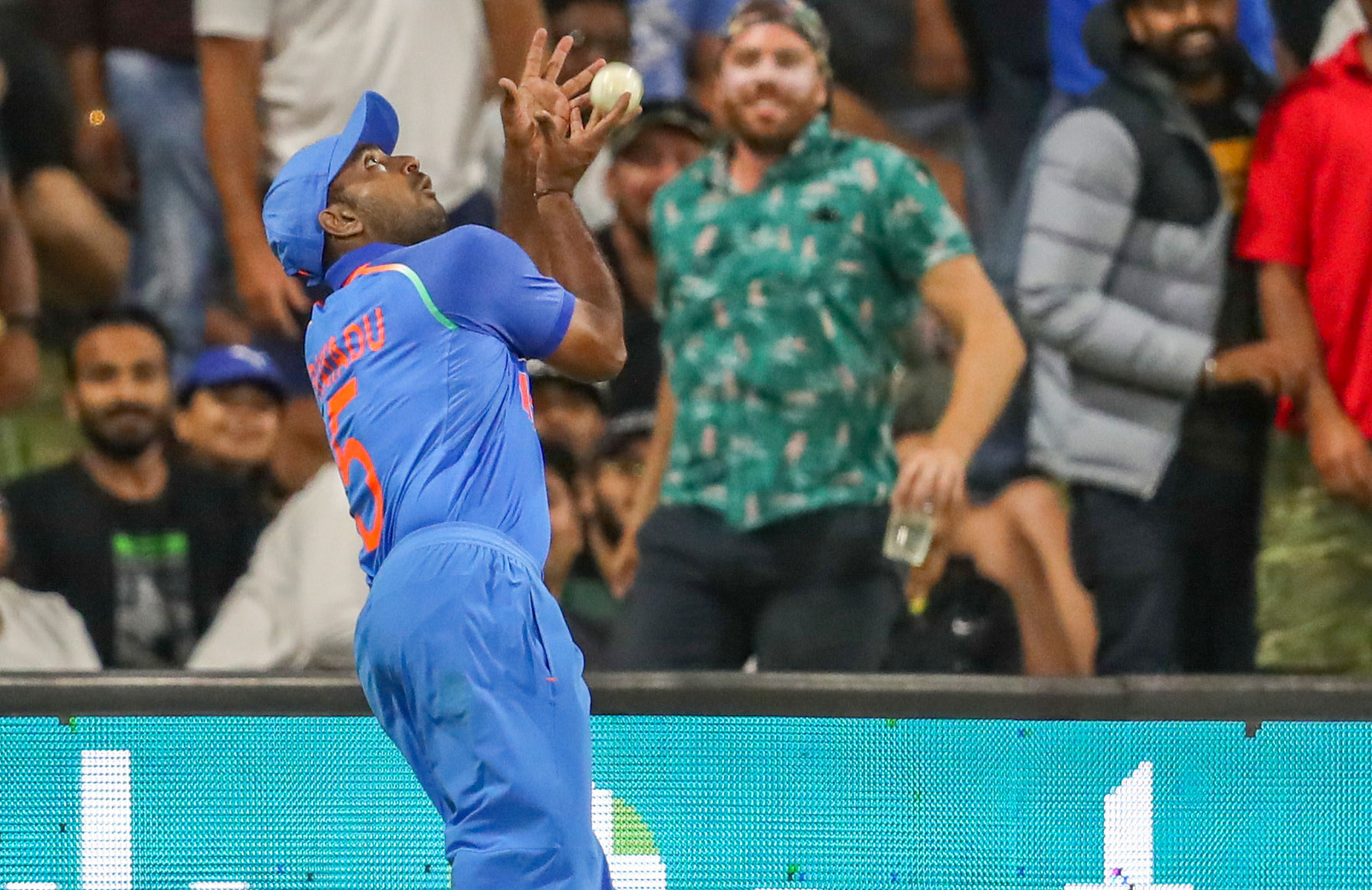 India's Rayudu banned from bowling