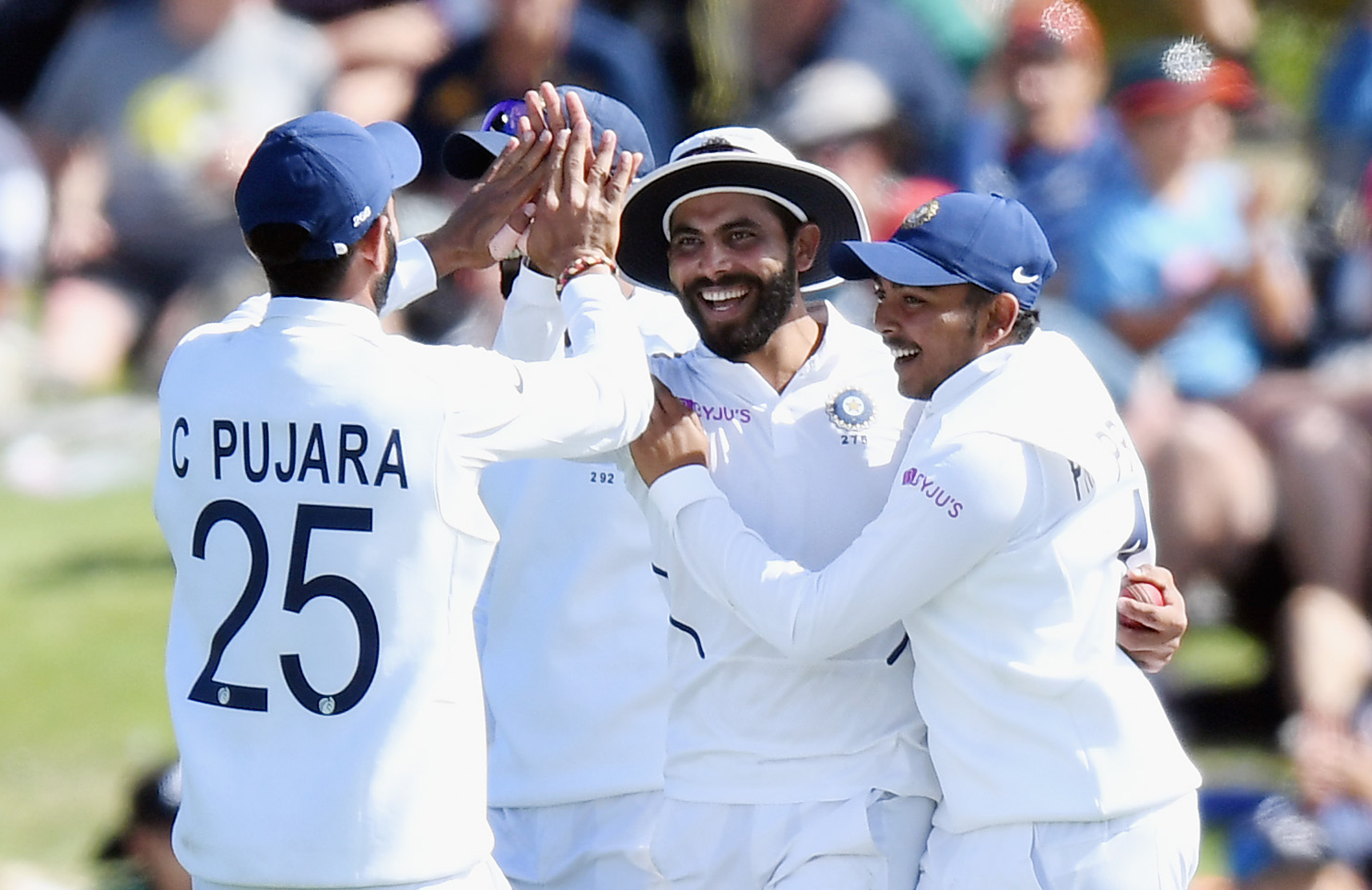 Jadeja takes stunner before India's late wobble