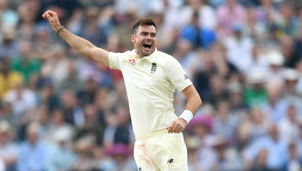 James Anderson Takes First-Ball Wicket in His 150th Test, Netizens Hail the England Pace Maestro's Impressive Start During SA vs ENG Boxing Day Test 2019 | 