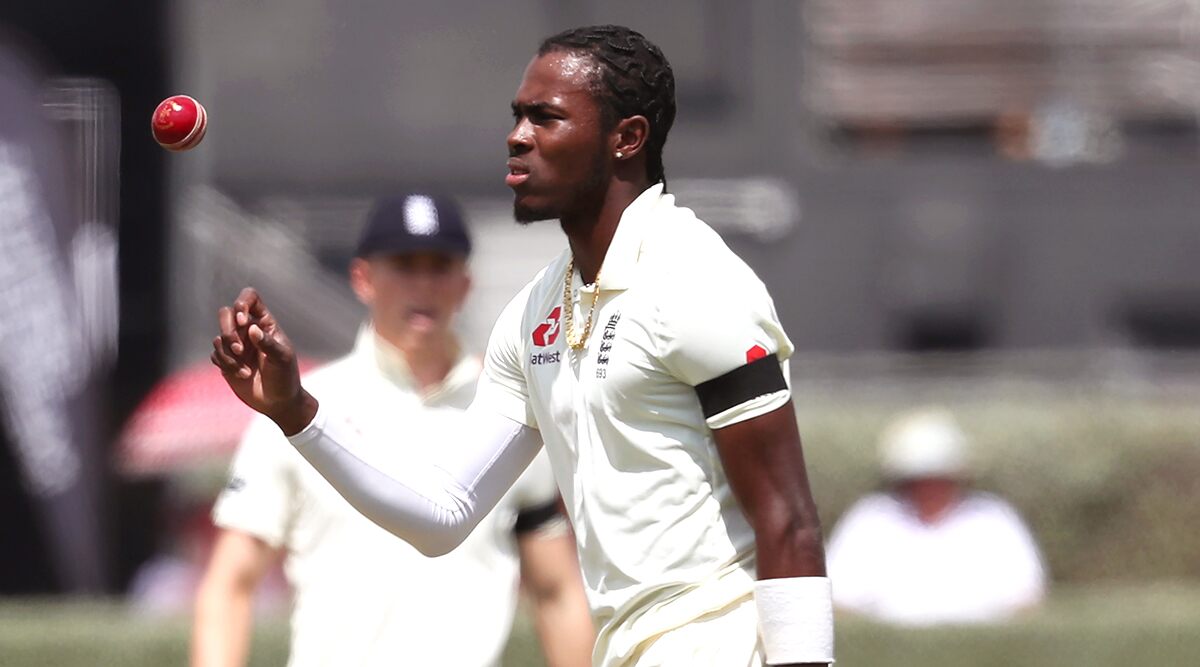 Jofra Archer Faces Wrath on Twitter for Not Apologising to Anrich Nortje After Bowling Vicious Beamers During SA vs ENG 1st Test 2019-20 | 