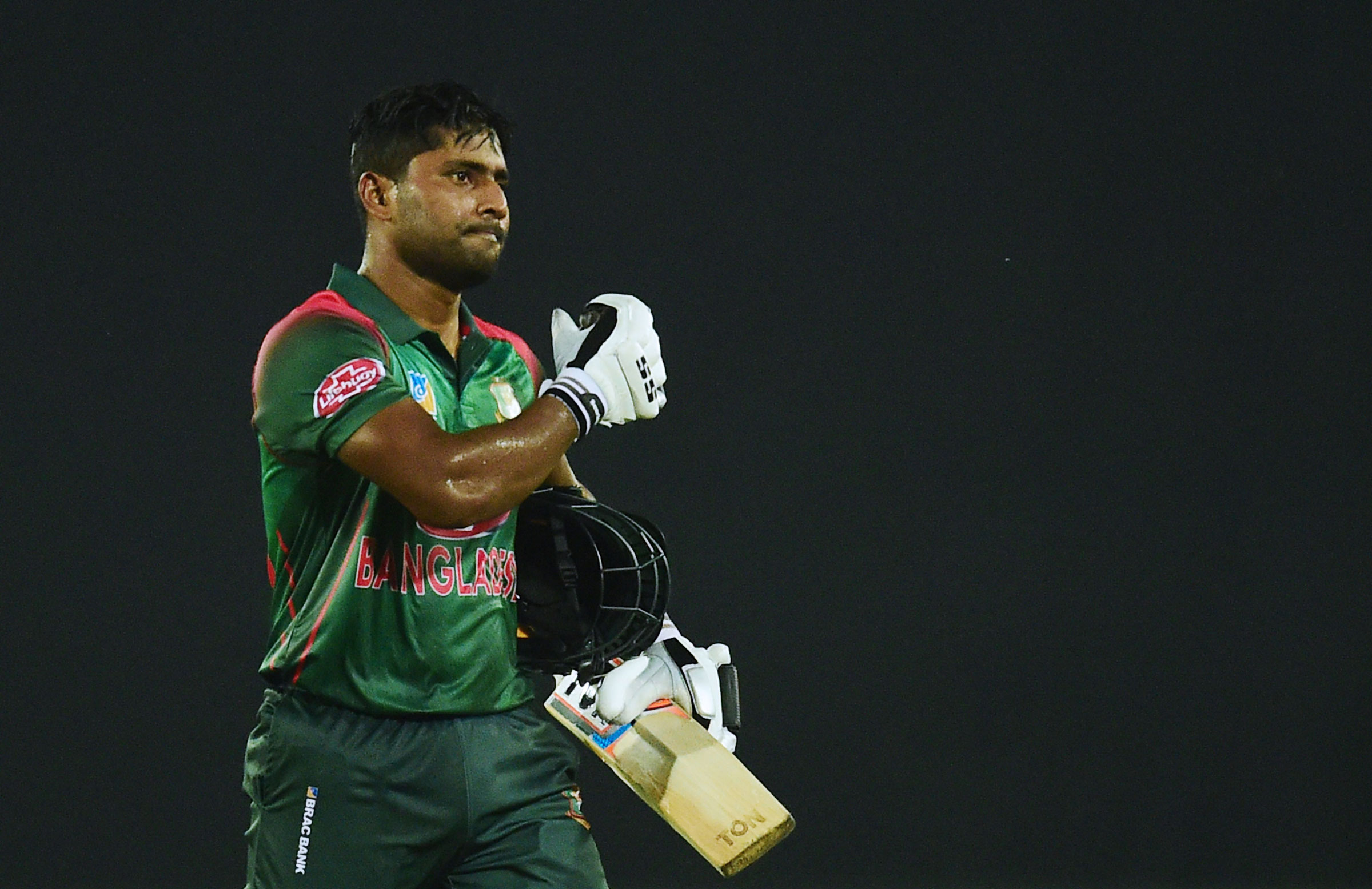 Kayes helps Bangladesh to victory