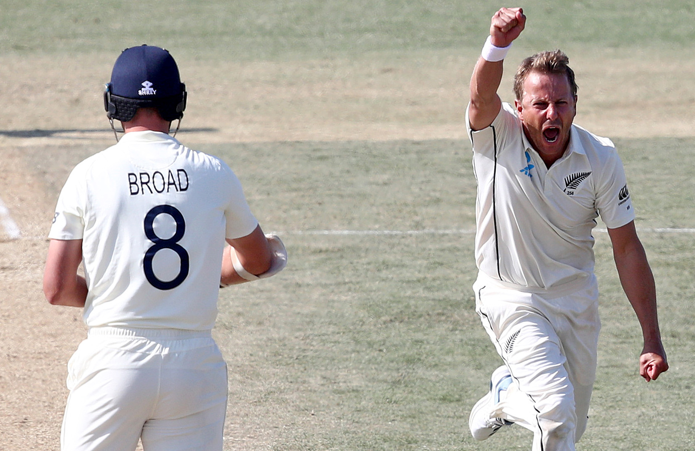 Kiwis send message with innings victory over England