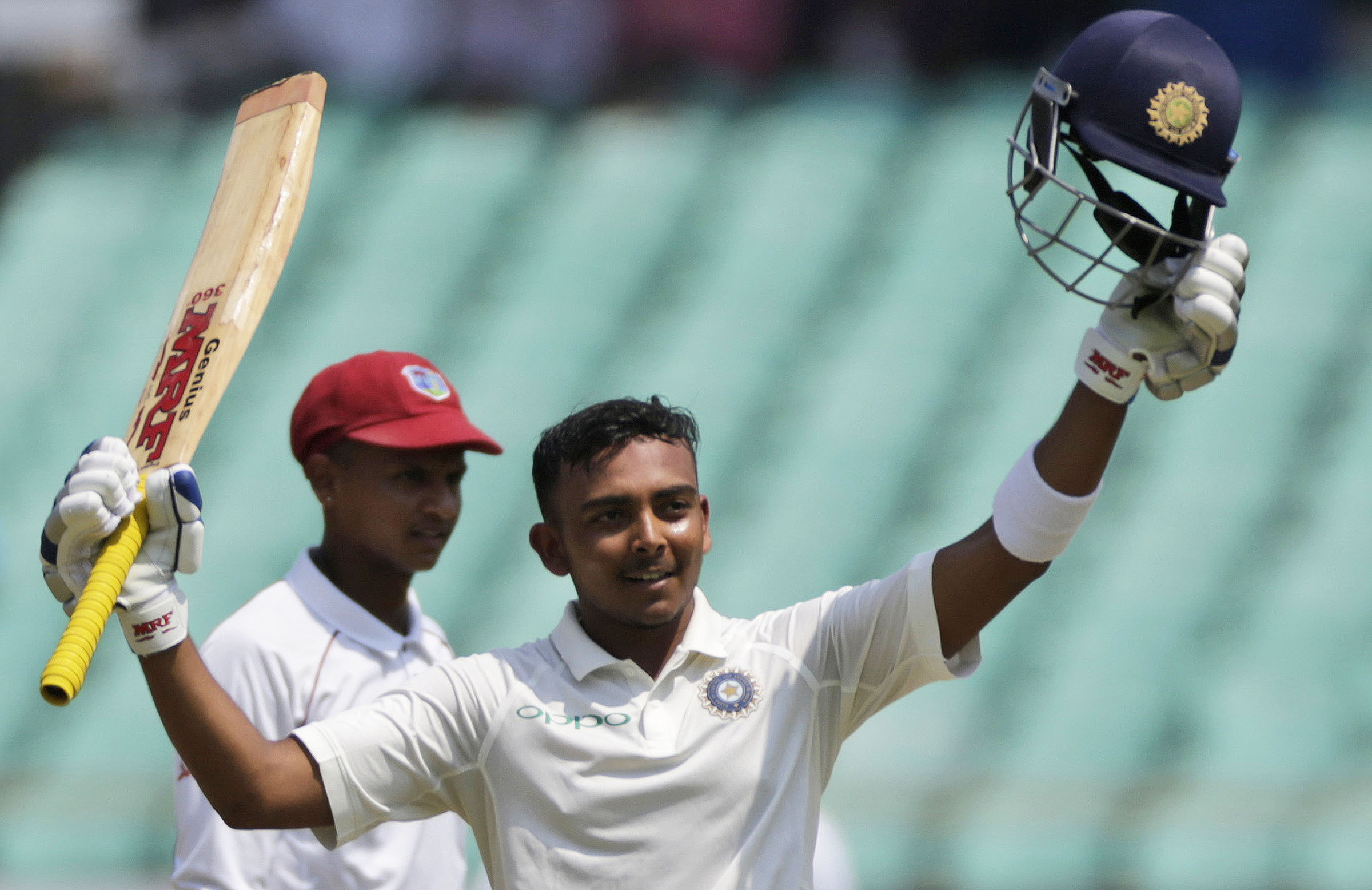 Kohli shields teen from Sachin's shadow