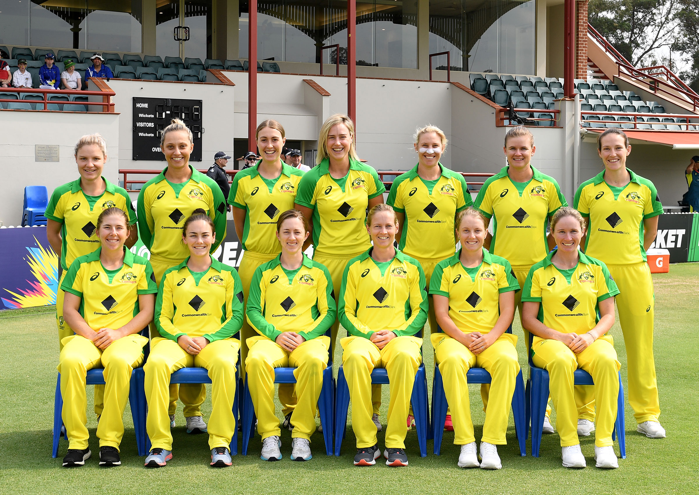 LIVE: Aussies seek record-breaking win, series sweep