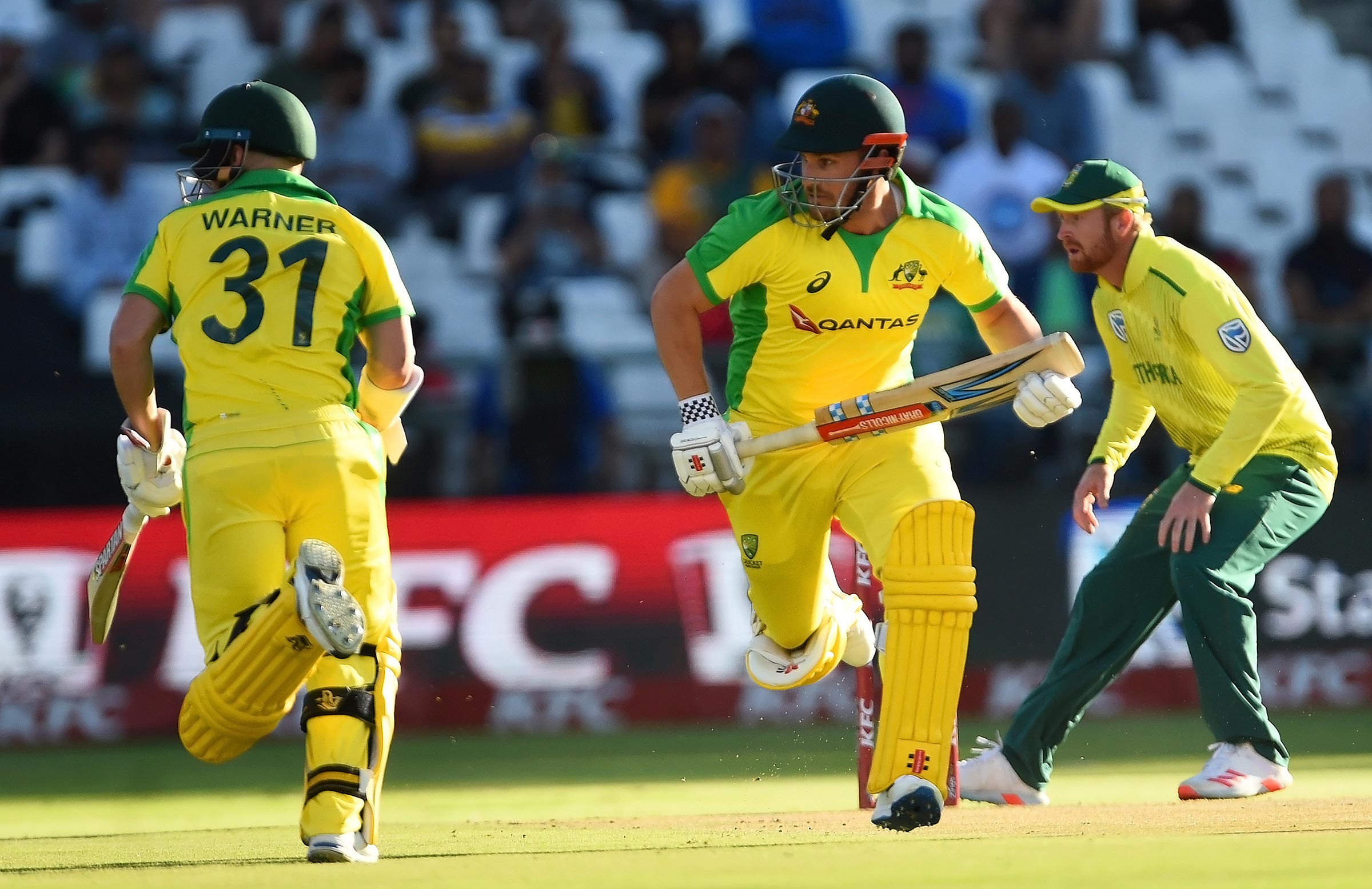 LIVE: Aussies set South Africa 194 to win