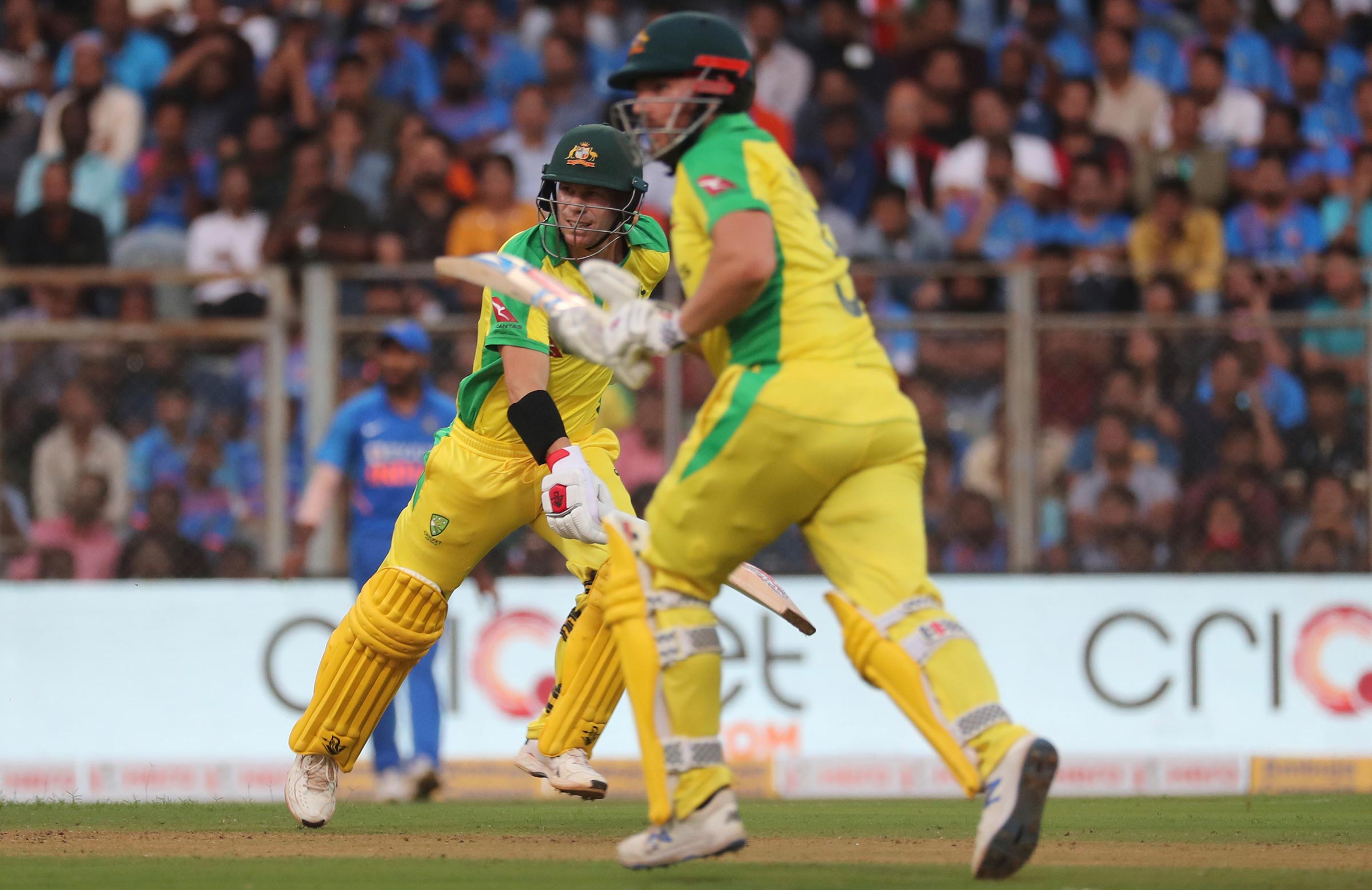 LIVE: Australia chasing 341 to win second ODI