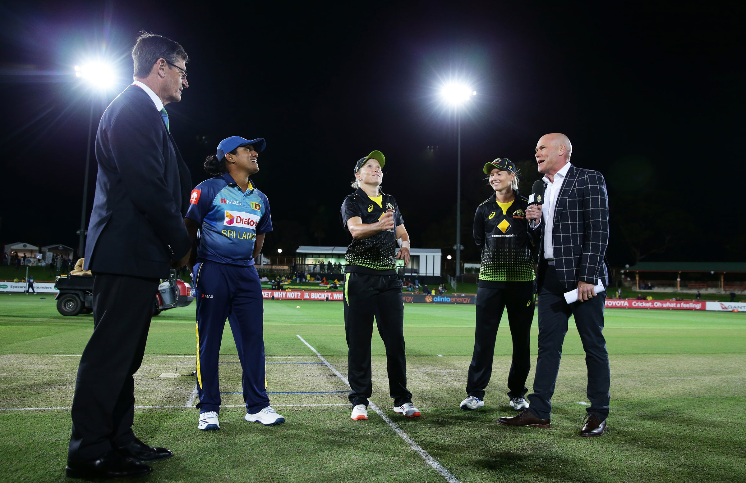 LIVE: Australia v Sri Lanka, second T20 Global