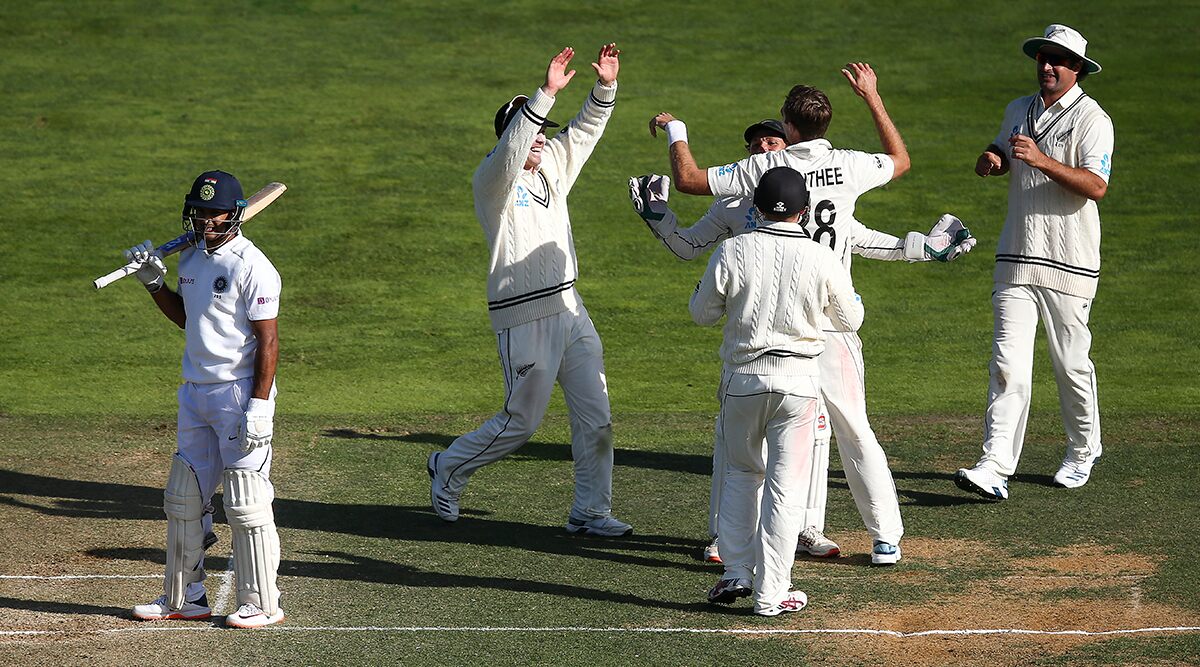 Live Cricket Streaming of India vs New Zealand 2nd Test 2020 Day 3 on Hotstar: Check Live Score Online, Watch Free Telecast of IND vs NZ Match on Star Sports | 