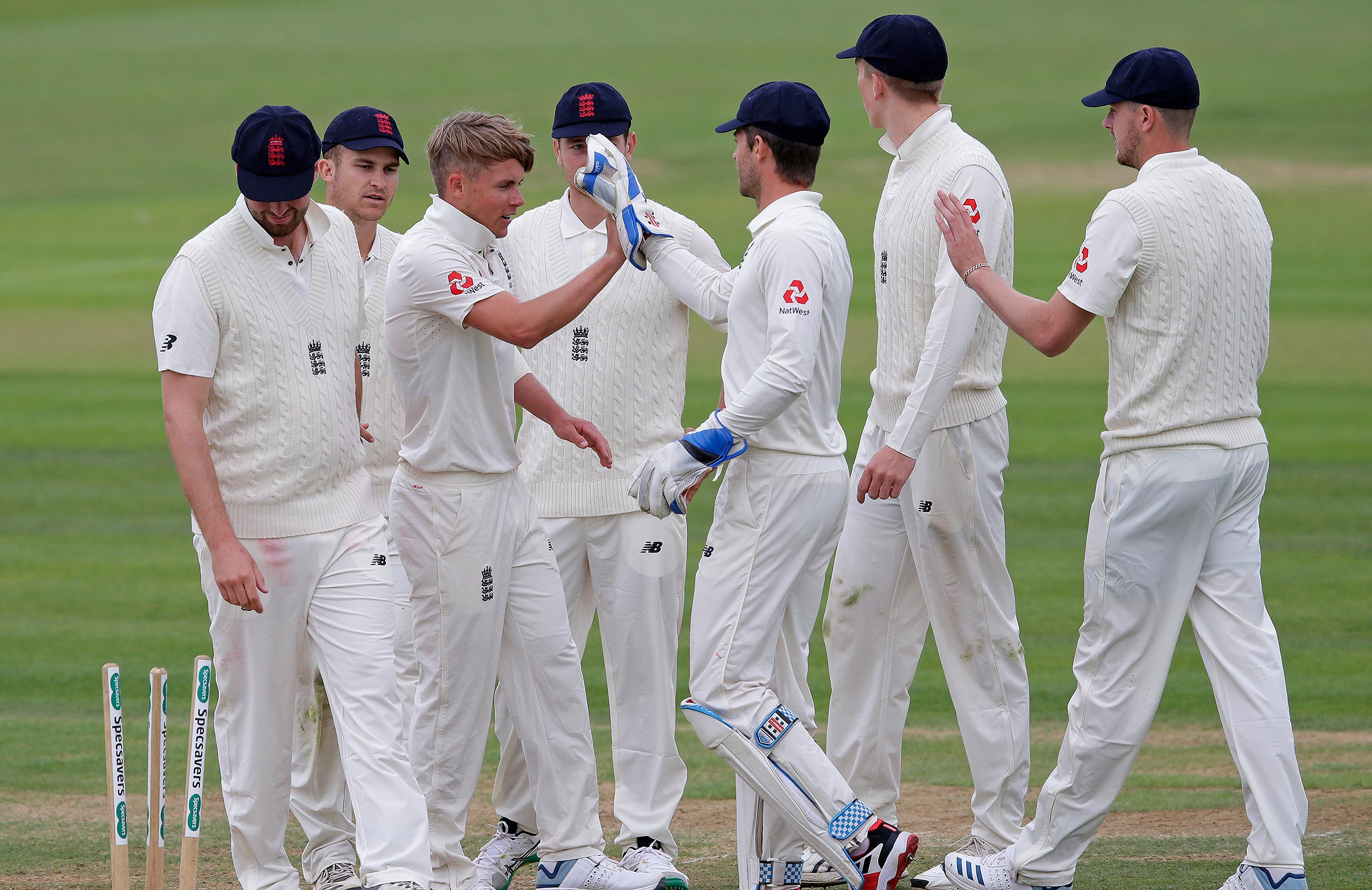 LIVE: Curran takes six, Aussies hard and fast for 397