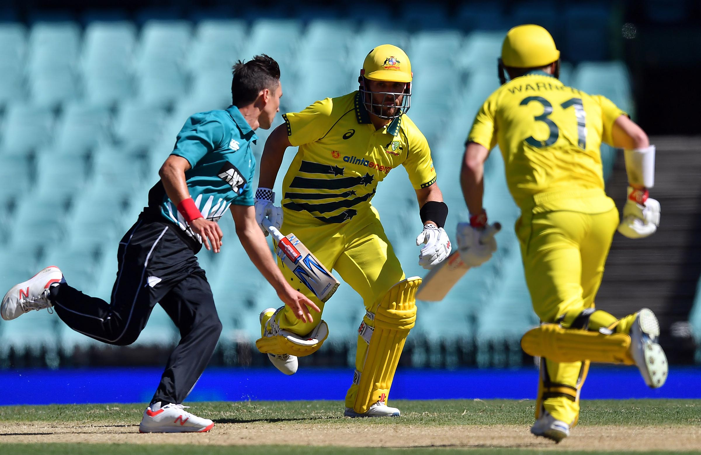 LIVE: Warner, Finch put on century opening stand