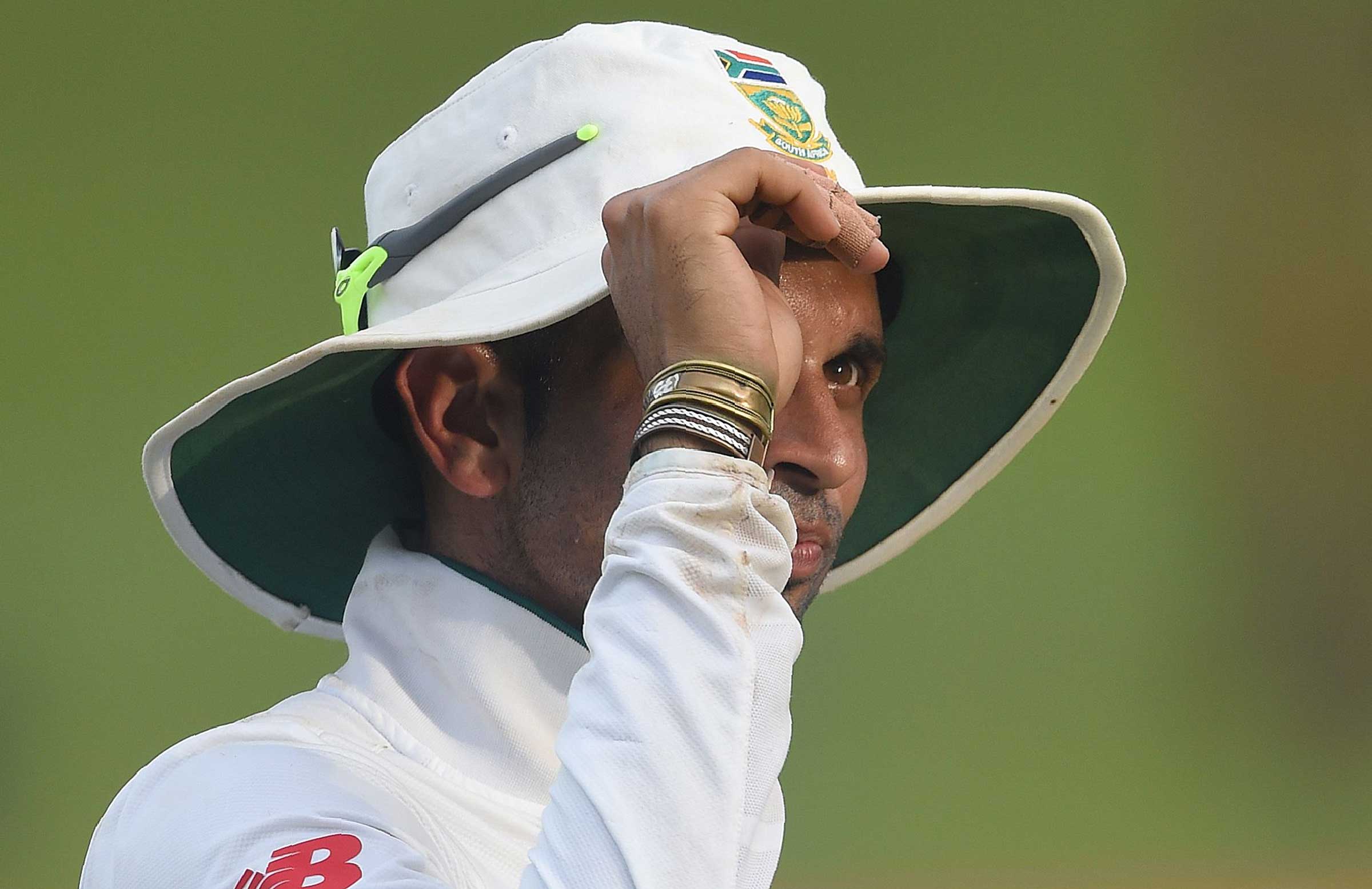 Maharaj claims nine to skittle Sri Lanka