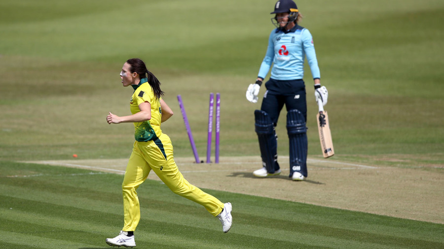Megan Schutt savoring red-ball prospects in Britain as Australia hope to secure Fiery debris