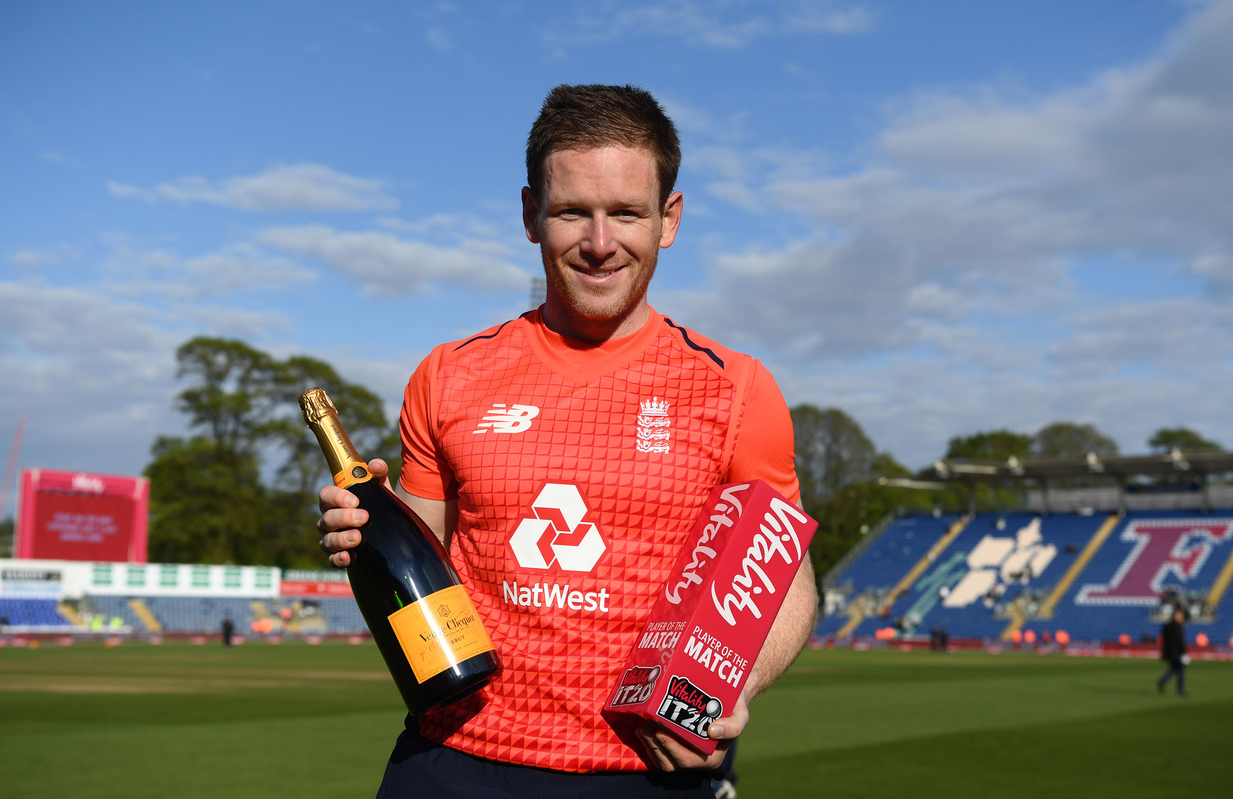 Morgan, Archer guide England home