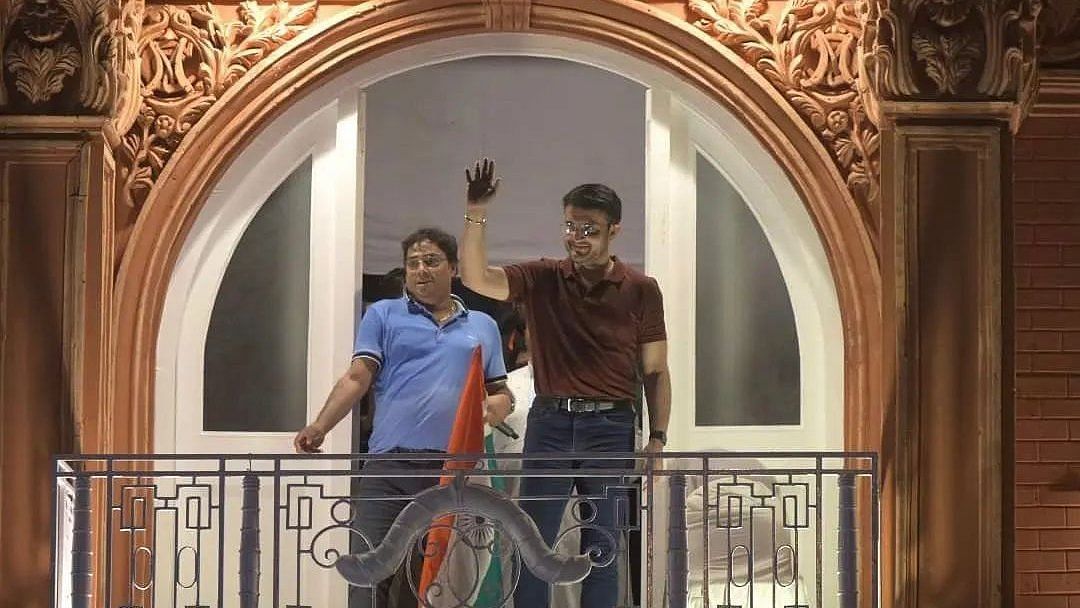Navratri 2022: Lords' balcony-themed pandal portrays devotion to goddess and craze for Sourav Ganguly in Kolkata, see pics