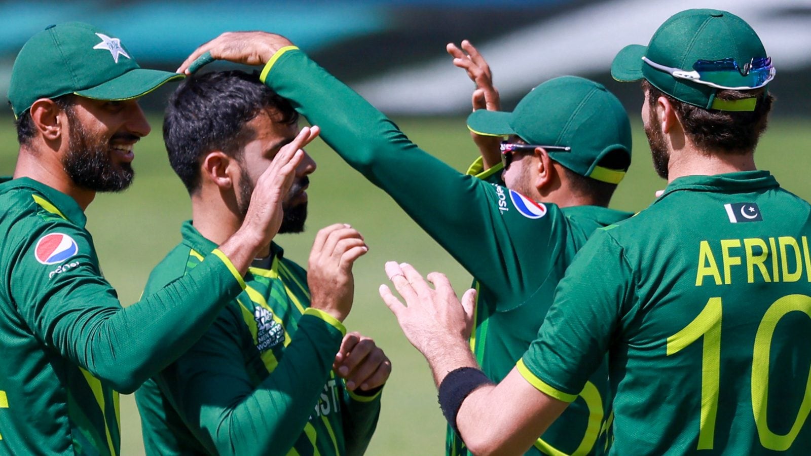 New Zealand vs Pakistan Live Streaming T20 World Cup Semi-final: When and Where to Watch NZ vs PAK T20 WC match Live Coverage on Live TV Online