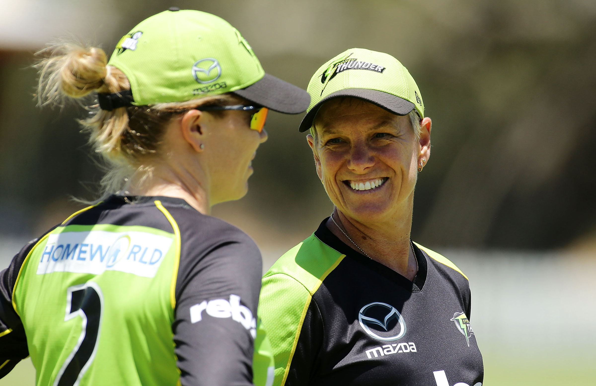 NSW, Thunder coach steps down