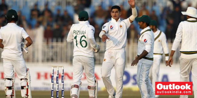 PAK Vs BAN, 1st Test, Day 1: Shaheen Afridi Helps Pakistan Bowl Bangladesh For 233