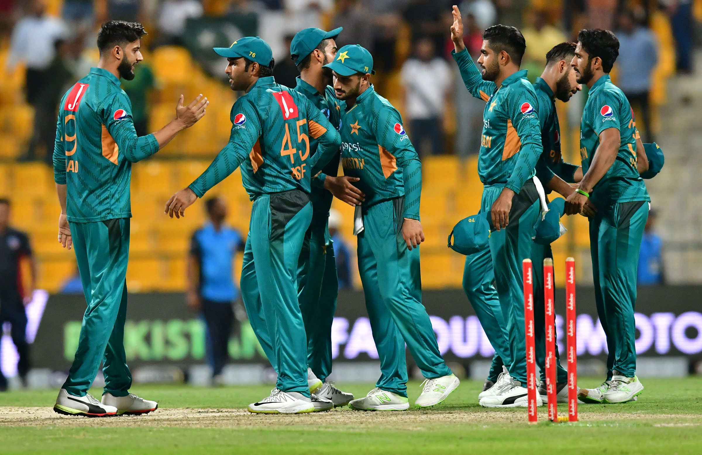Pakistan edge NZ in Abu Dhabi