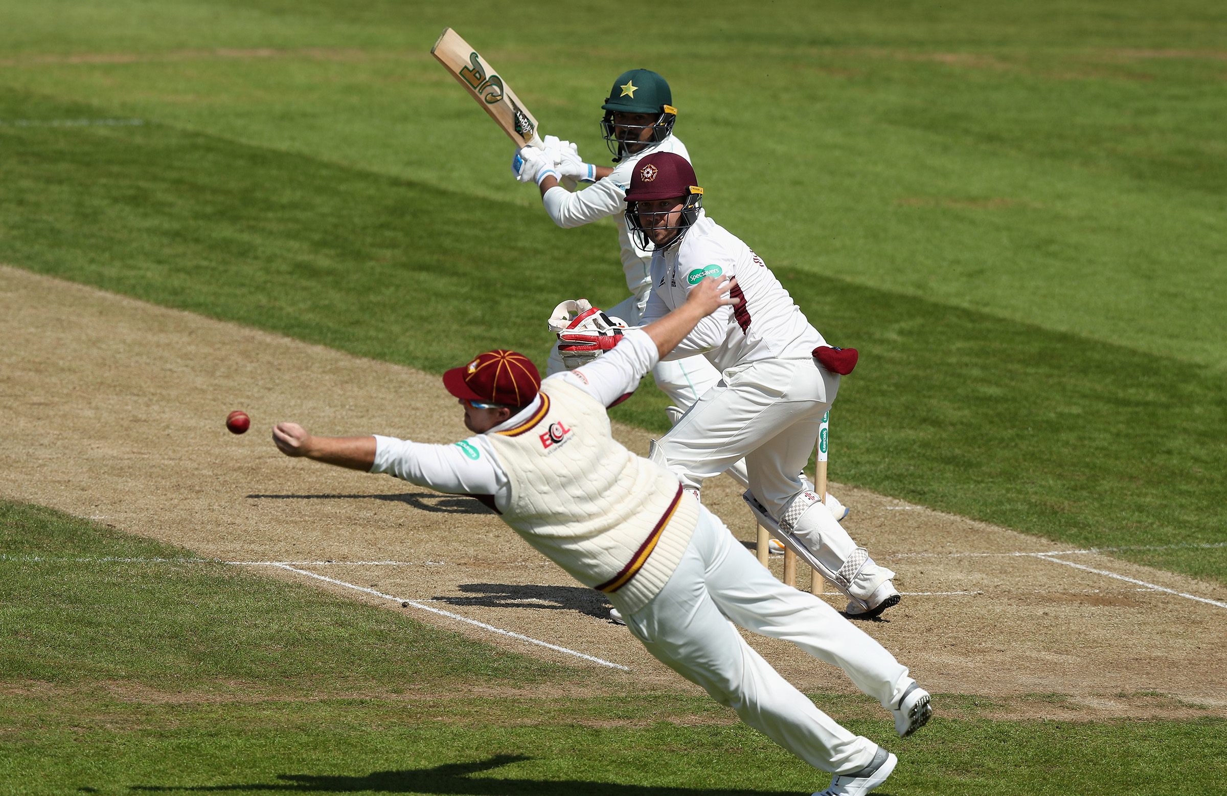 Pakistan find form ahead of historic Test