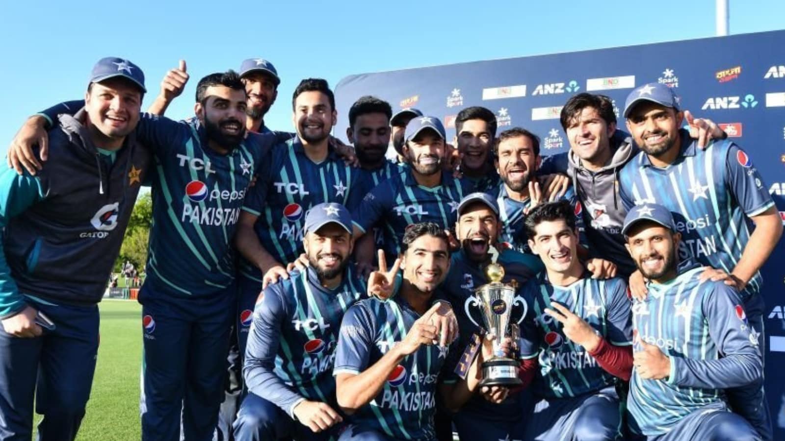 Pakistan Win Tri-series Final vs New Zealand to Send T20 World Cup Warning
