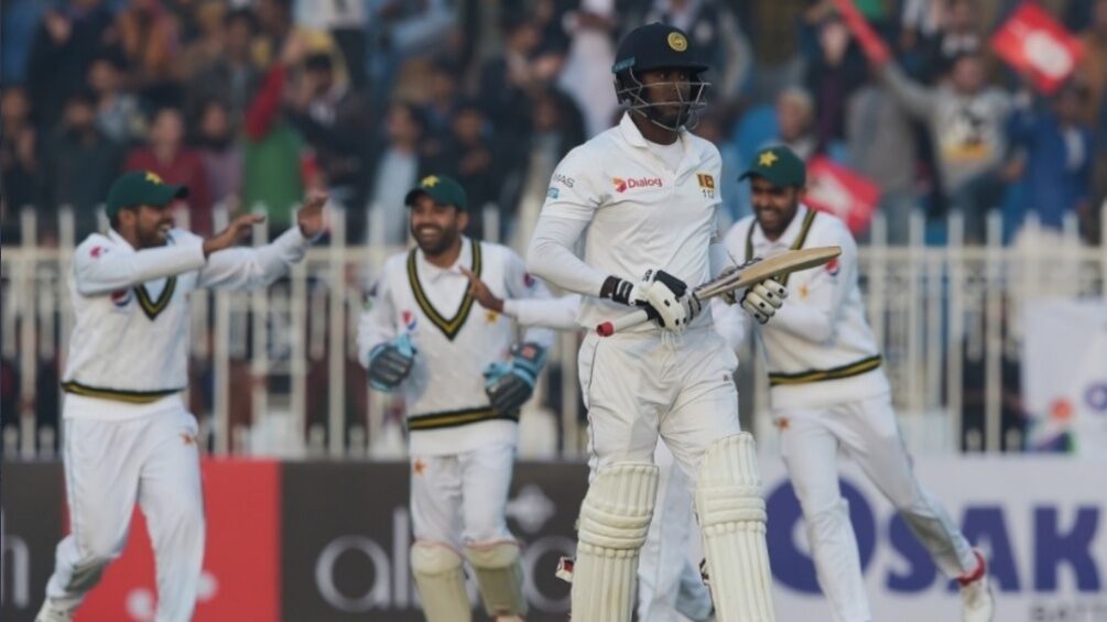 Pakistani Journalist Mistakes Niroshan Dickwella As Dhananjaya de Silva on a Couple of Occasions During the Press Conference (Watch Video) | 