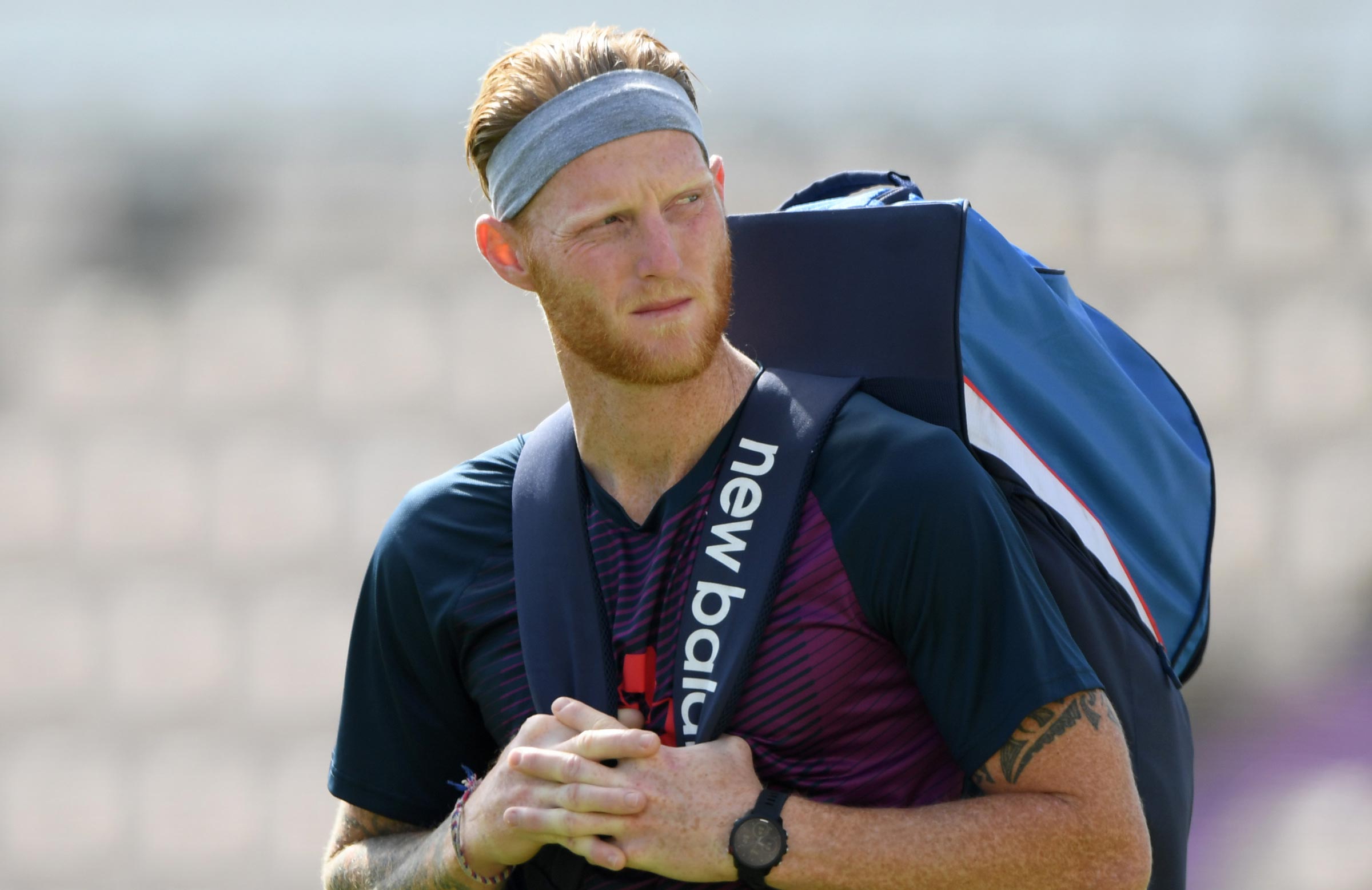 Players set to take a knee before first Test