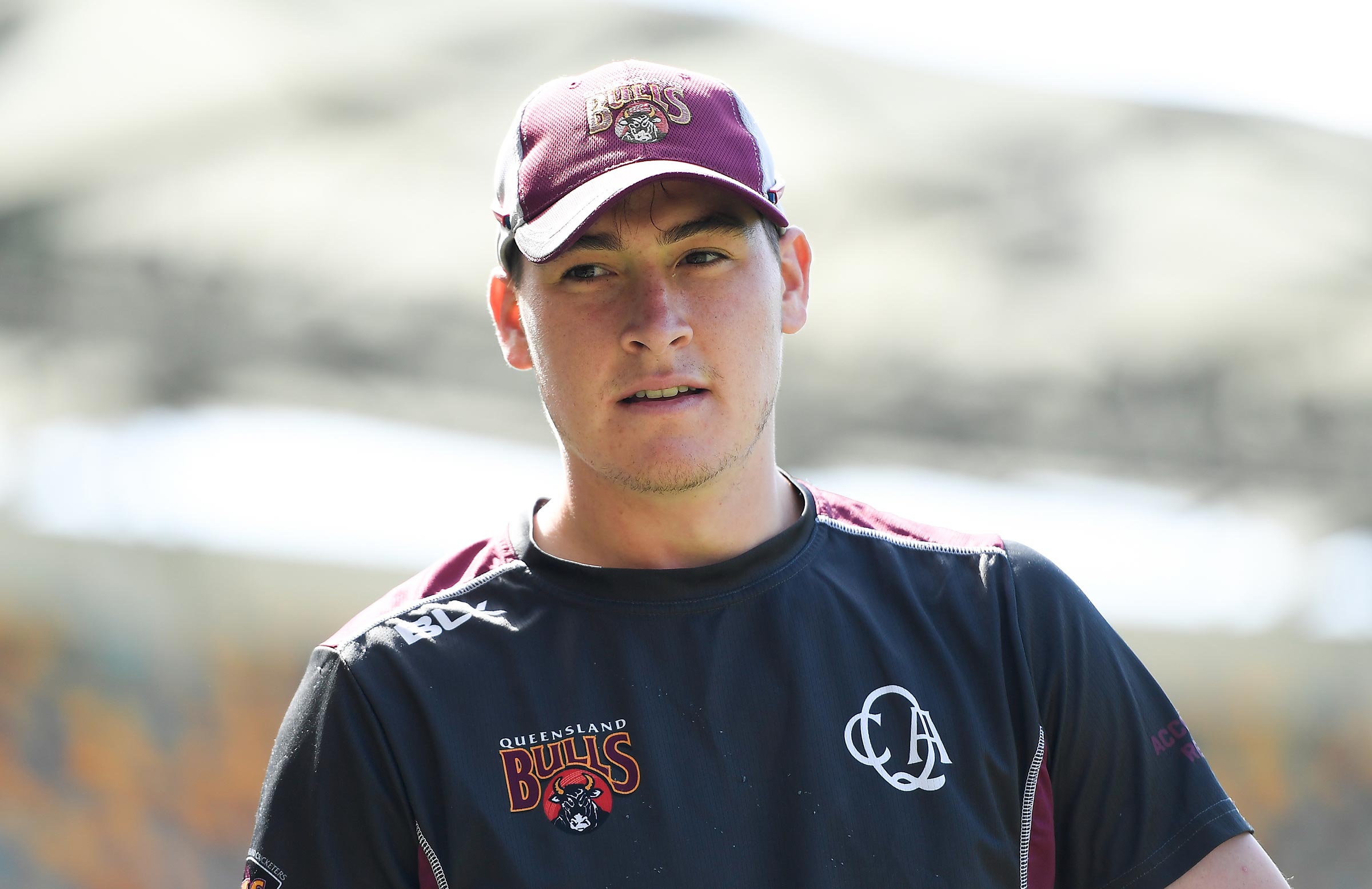 Renshaw steps back from cricket to recharge