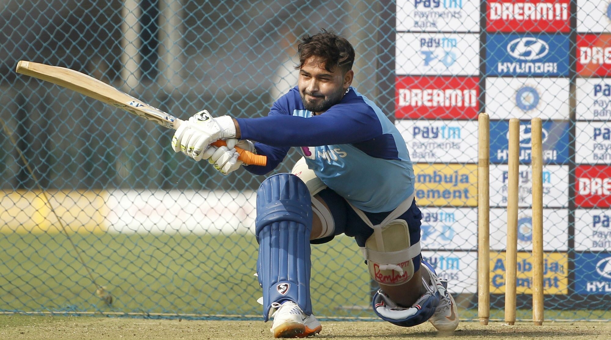 Rishabh Pant Out of India vs Australia 2nd ODI 2020, to Undergo Rehabilitation at National Cricket Academy in Bengaluru | 