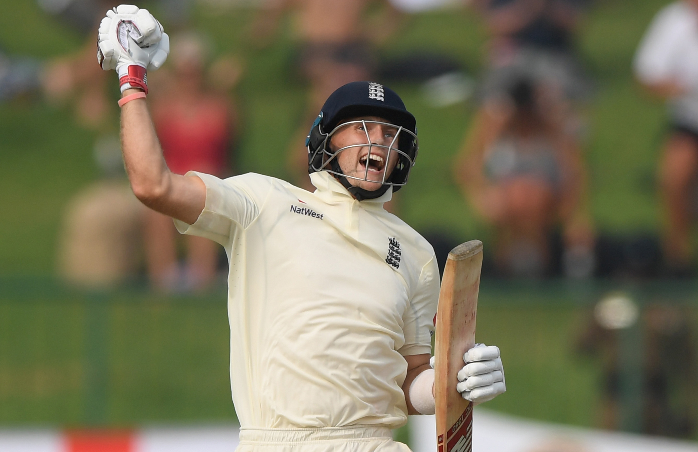 Root brilliance puts England in control