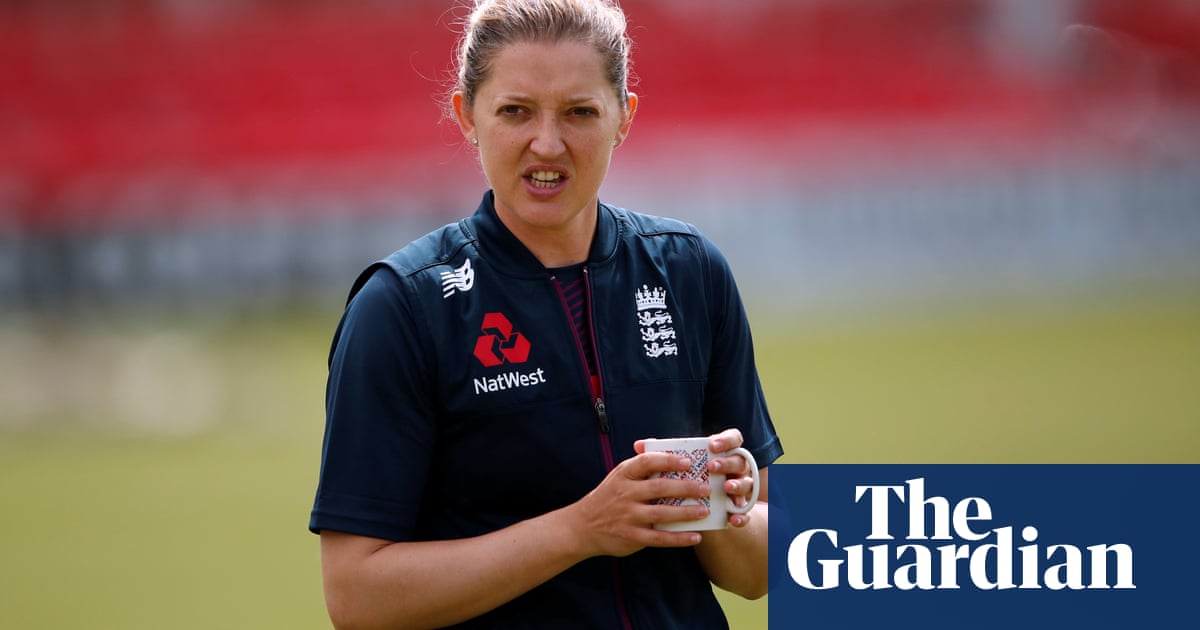Sarah Taylor quits international cricket due to problems with anxiety