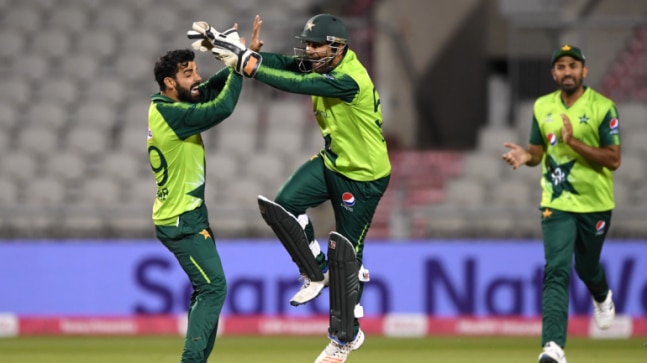 Shadab Khan differentiates between Babar Azam and Sarfaraz Ahmed's style of captaincy 