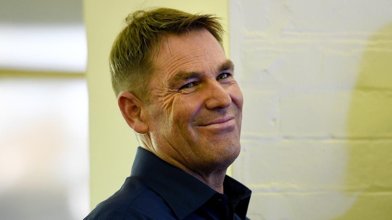 Shane Warne calls out PM for 'shocker' coronavirus press conference