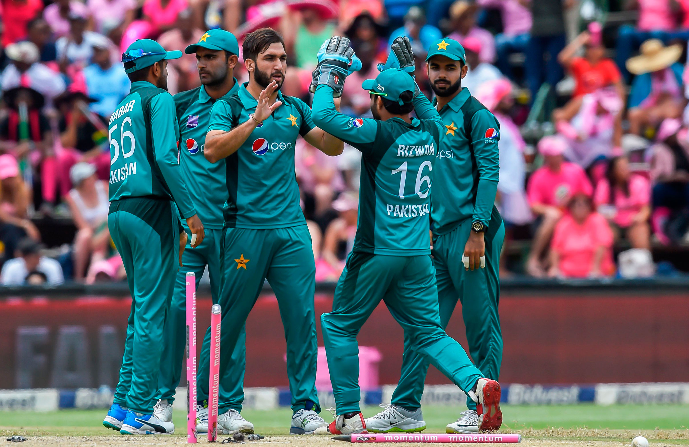 Shinwari helps Pakistan level series