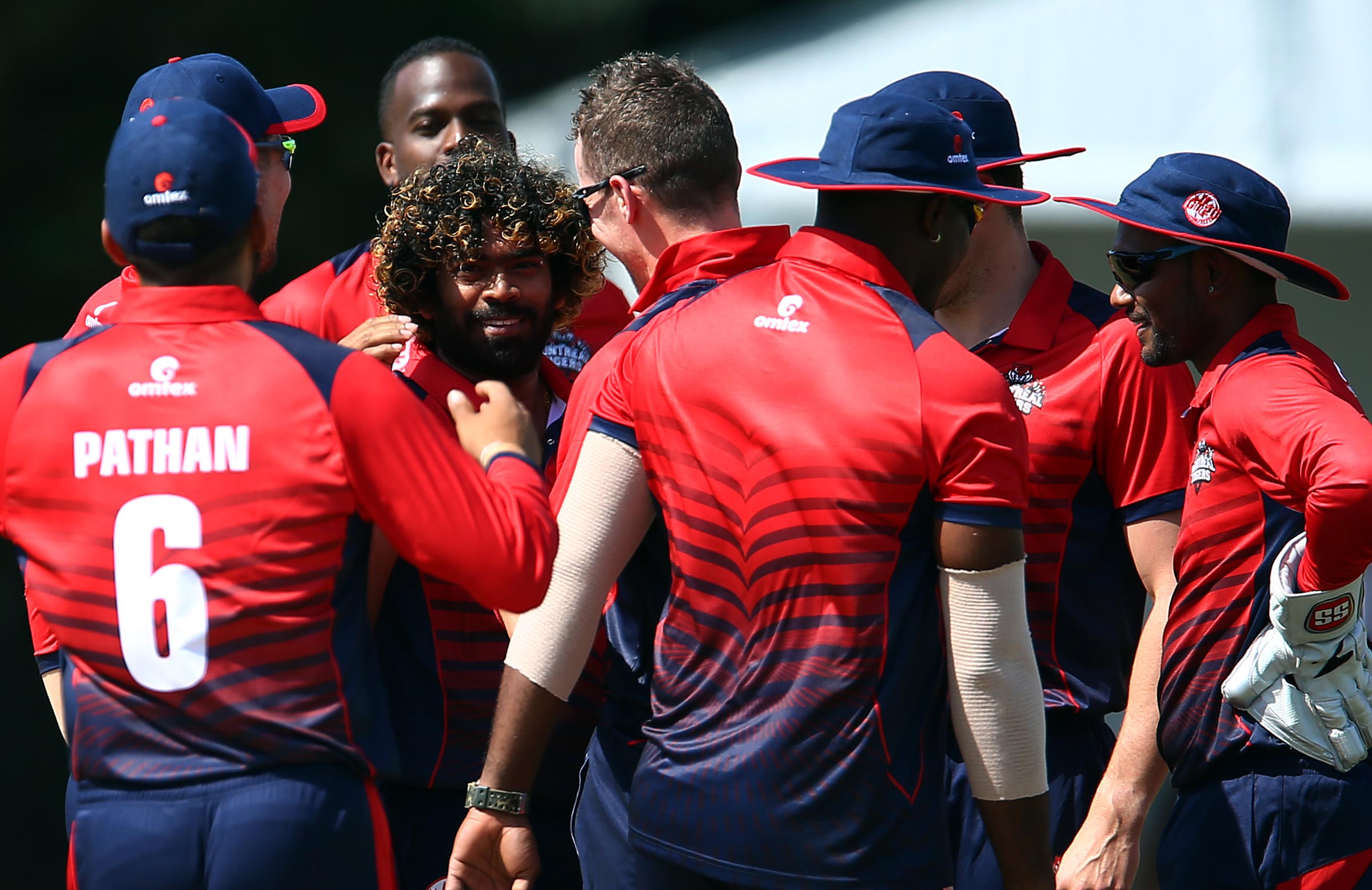 Siddle, Henriques star in Tigers win