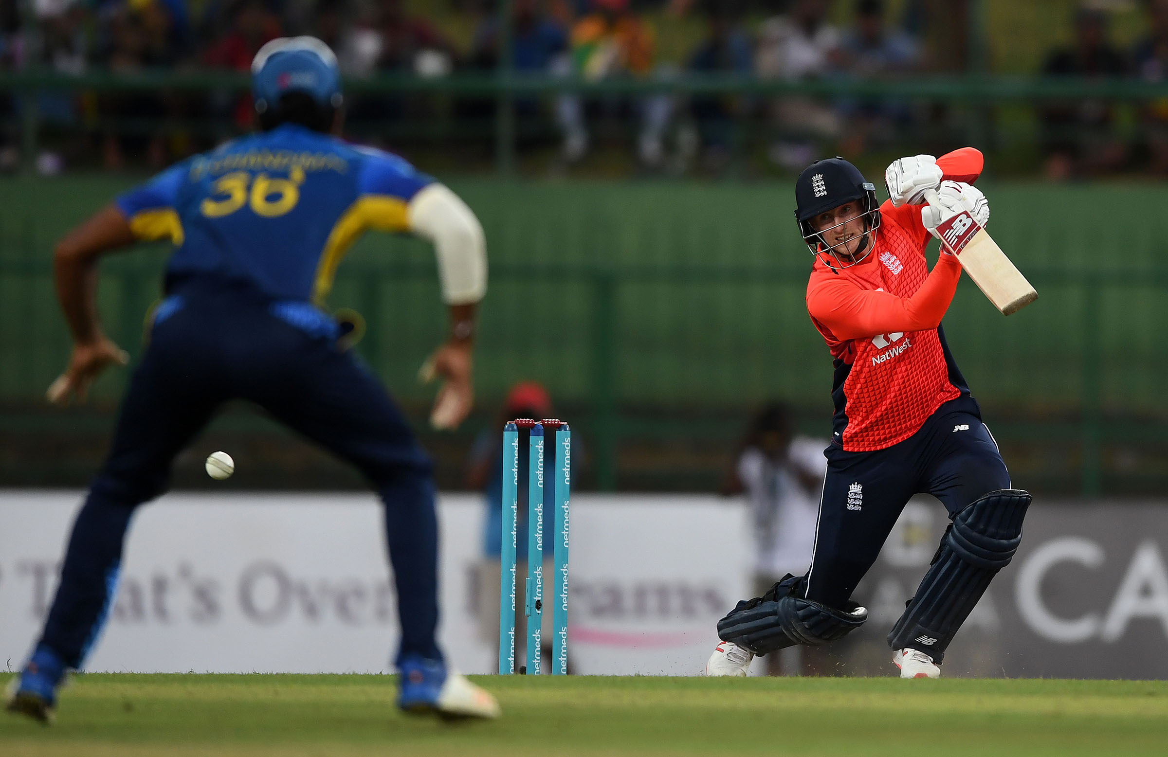 SL blunder helps England to series win