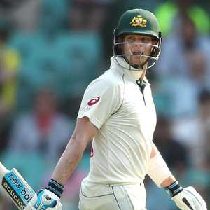 Smith checks teammate: 'Shut the f*** up'