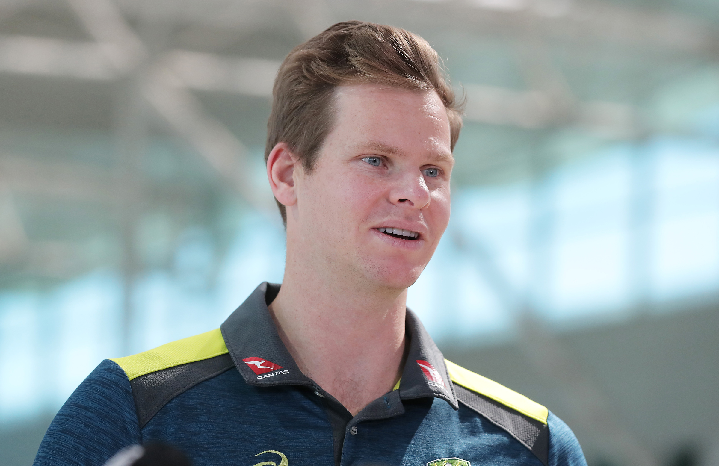Smith to miss crowds as Aussies take flight