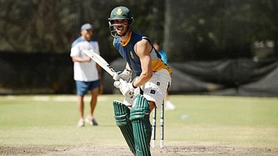 <p>South Africa all-rounder Farhaan Behardien resigns from all cricket</p>