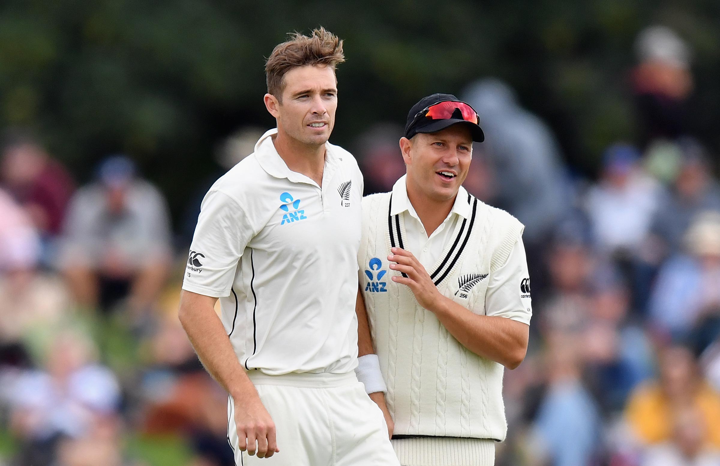 Southee stars to keep Black Caps afloat