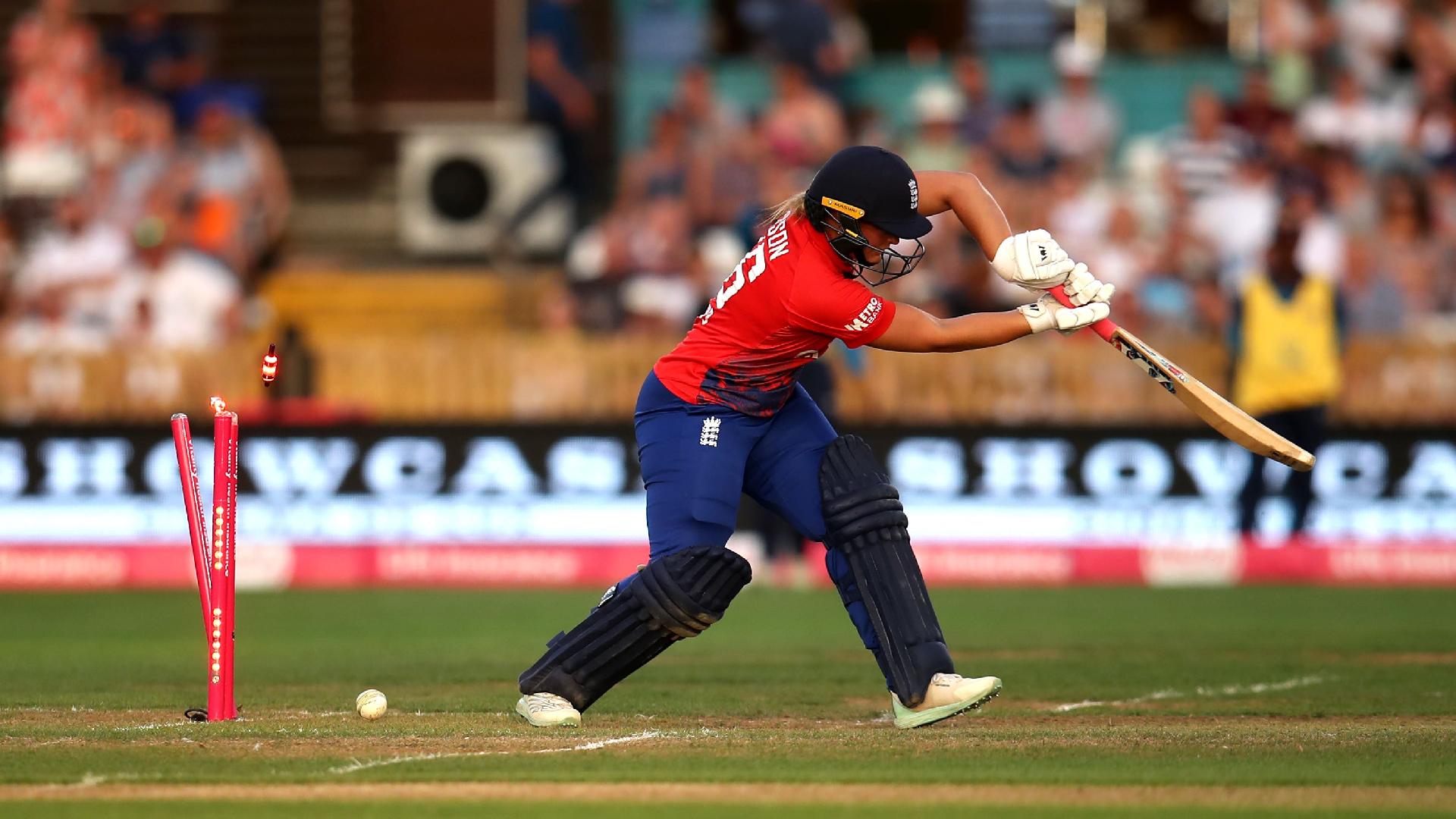 Sri Lanka dismiss England for 116 in T20 series decider in Derby