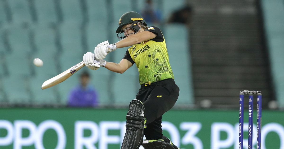 Starc leaves team early to watch wife in T20 World Cup final