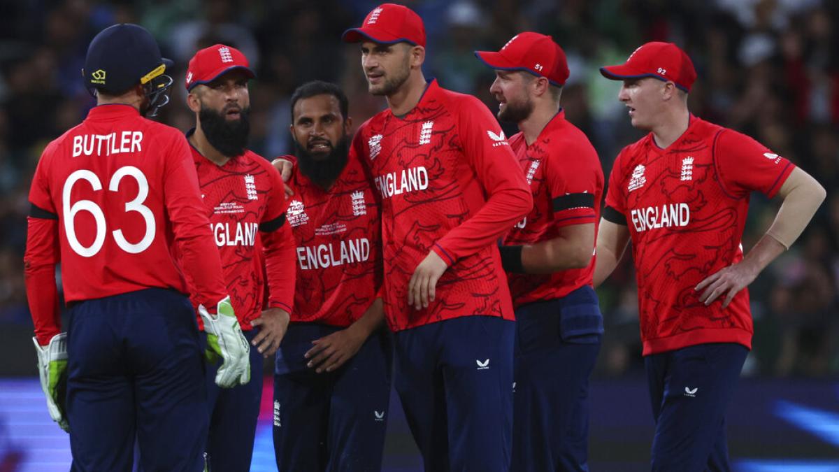 T20 World Cup final: GAME OVER! England WIN! says Kevin Pietersen after seeing Pakistan's score in 10 overs