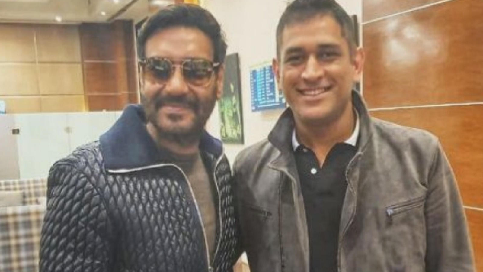 Tanhaji: The Unsung Warrior: Ajay Devgn meets Mahendra Singh Dhoni ahead of his movie release | Hindi Movie News - Bollywood - Times of India