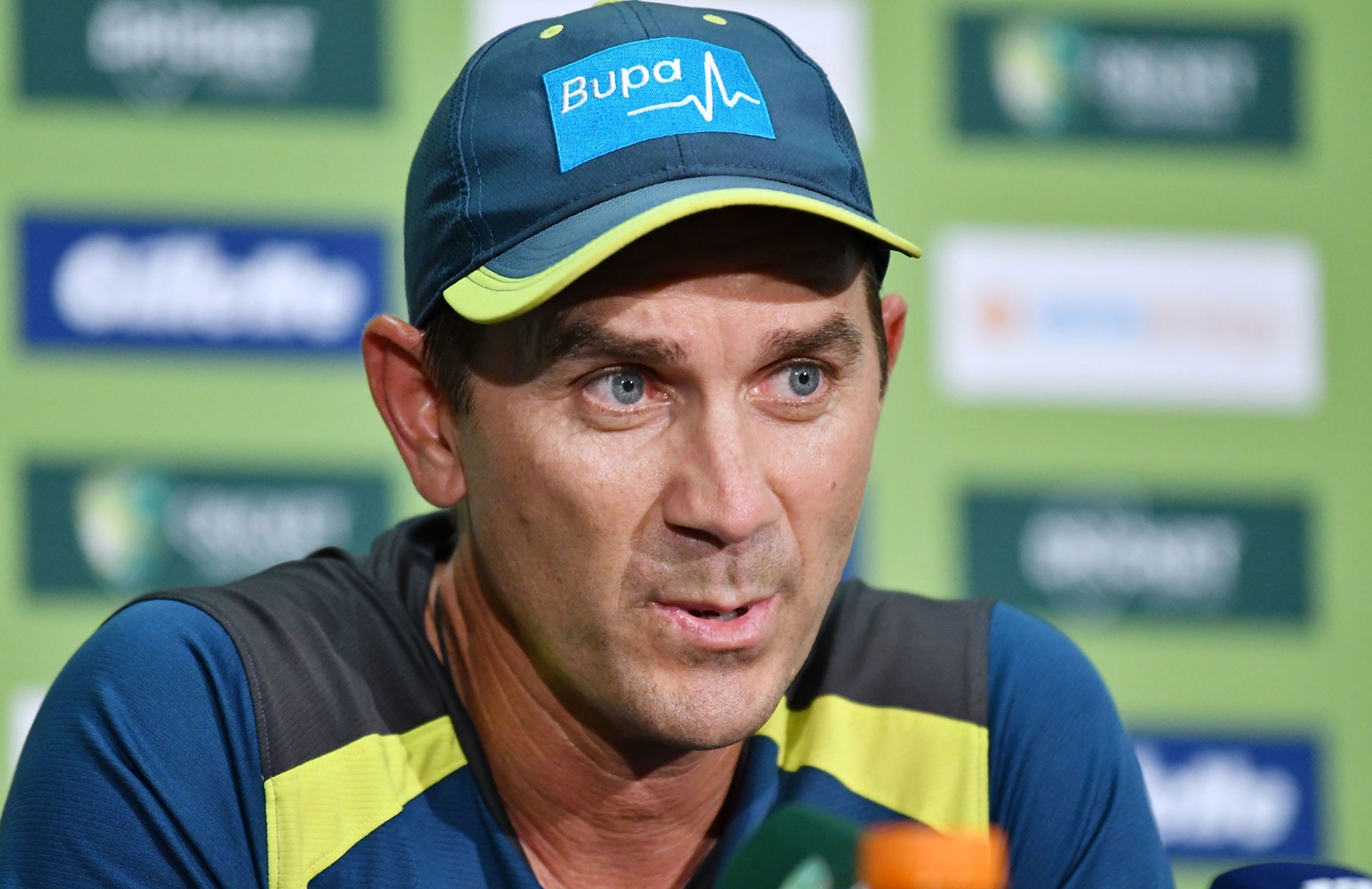 "There's No Point Making It A Distraction For Players" - Mike Hussey Opens Up On Friction Between Justin Langer And Cricket Australia